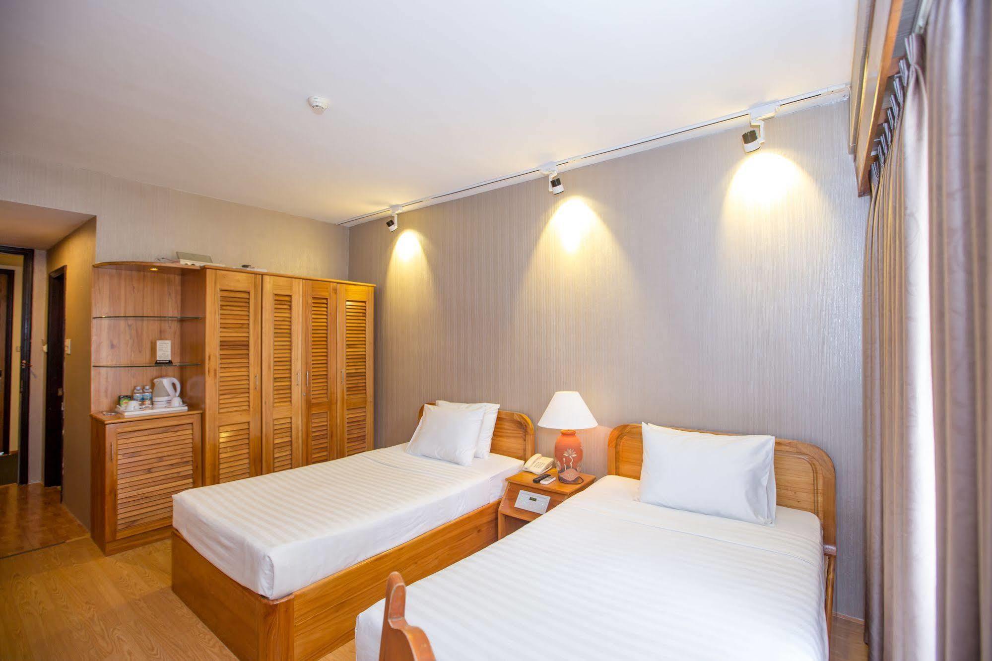 Vien Dong Hotel Nha Trang Exterior photo